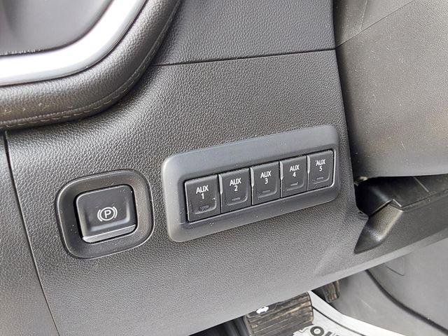 2021 Chevrolet Silverado 3500HD 4WD Crew Cab Long Bed LTZ