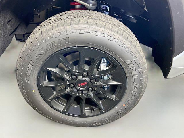 2026 Toyota Tundra SR5 CrewMax 5.5' Bed