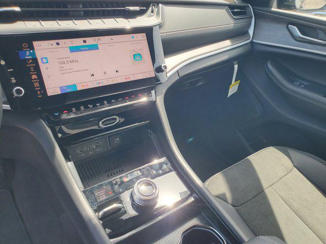 2026 Jeep Grand Cherokee L Altitude 4x4