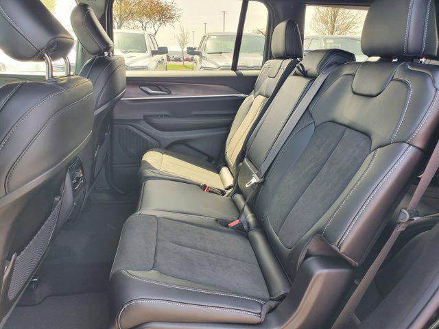 2026 Jeep Grand Cherokee L Altitude 4x4