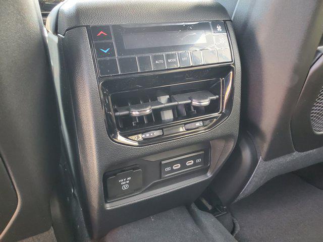 2026 Jeep Grand Cherokee L Altitude 4x4