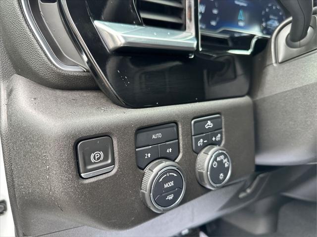 2022 Chevrolet Silverado 1500 4WD Crew Cab Short Bed LT with 2FL
