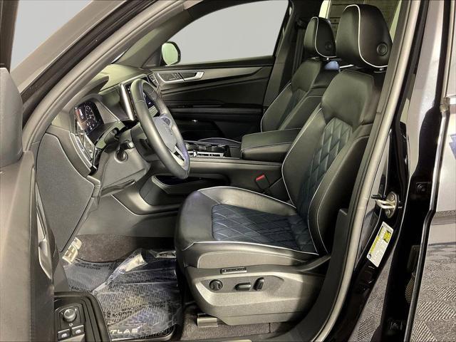 2024 Volkswagen Atlas Cross Sport 2.0T SEL Premium R-Line