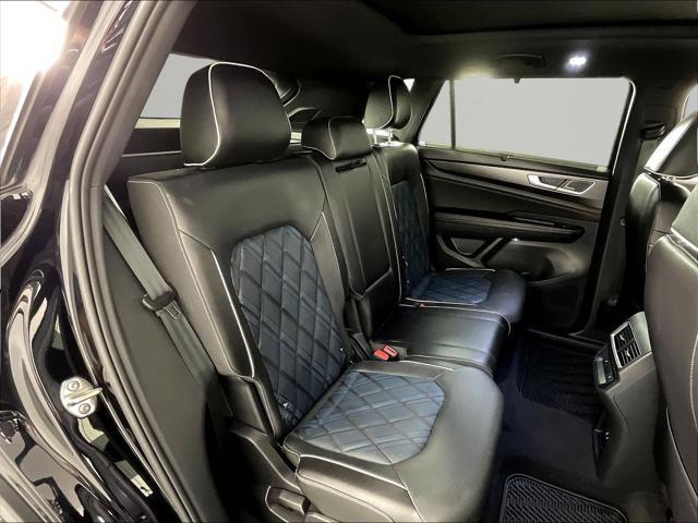 2024 Volkswagen Atlas Cross Sport 2.0T SEL Premium R-Line