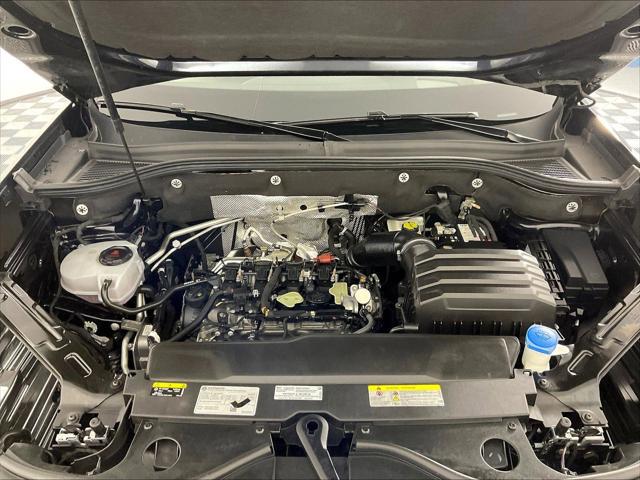 2024 Volkswagen Atlas Cross Sport 2.0T SEL Premium R-Line