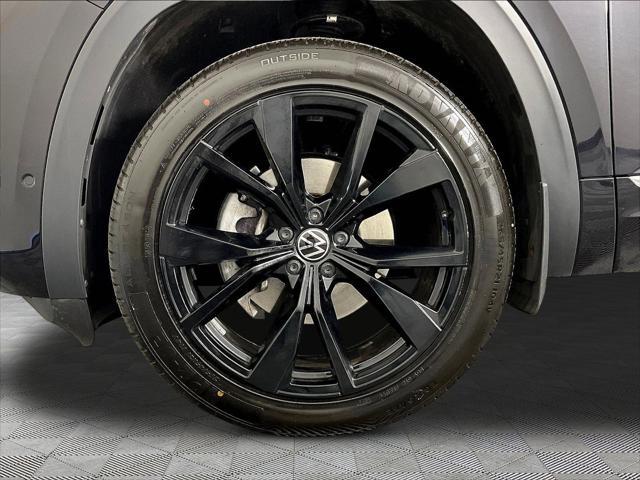 2024 Volkswagen Atlas Cross Sport 2.0T SEL Premium R-Line