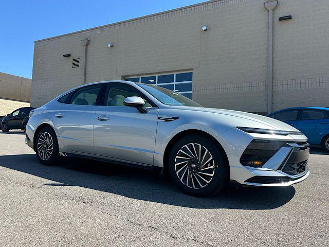 2026 Hyundai Sonata Hybrid SEL