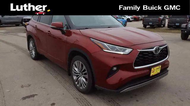 2022 Toyota Highlander Platinum for sale in Fargo, ND