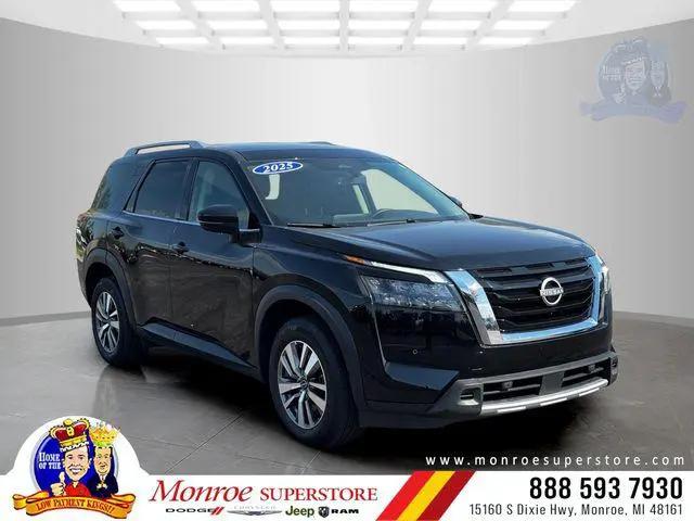2025 Nissan Pathfinder SL 4WD for sale in Monroe, MI