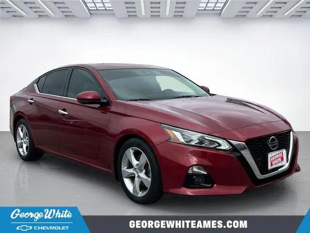 2019 Nissan Altima 2.0 Platinum for sale in Ames, IA