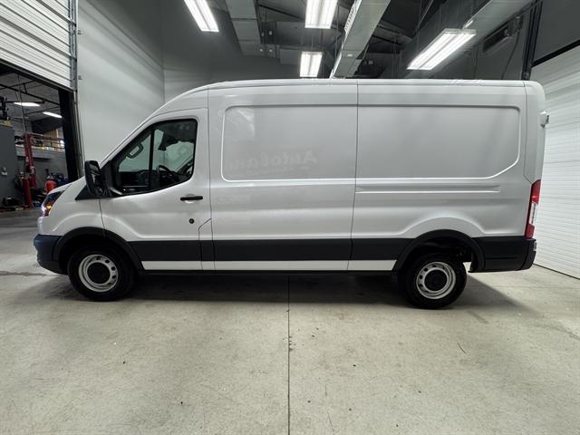 2022 Ford Transit Cargo Van Base