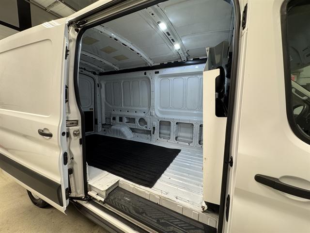 2022 Ford Transit Cargo Van Base