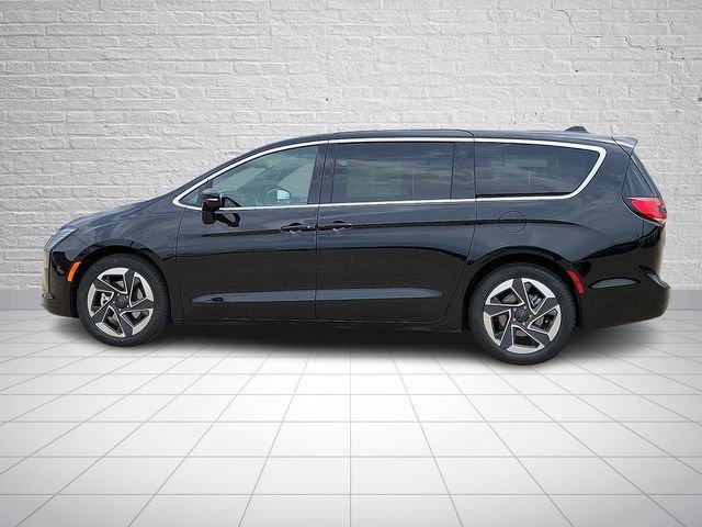 2027 Chrysler Pacifica PACIFICA LIMITED