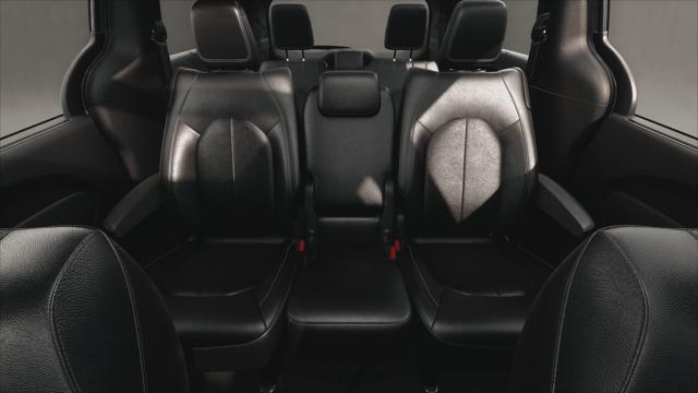 2027 Chrysler Pacifica PACIFICA SELECT