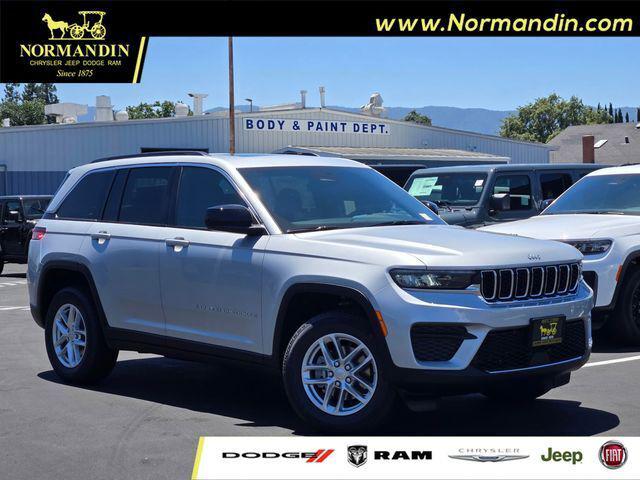 2026 Jeep Grand Cherokee GRAND CHEROKEE LAREDO X 4X4