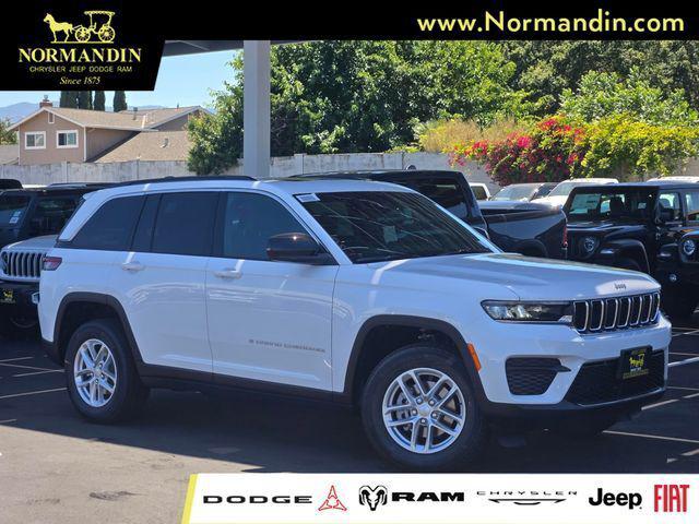 2026 Jeep Grand Cherokee GRAND CHEROKEE LAREDO X 4X4
