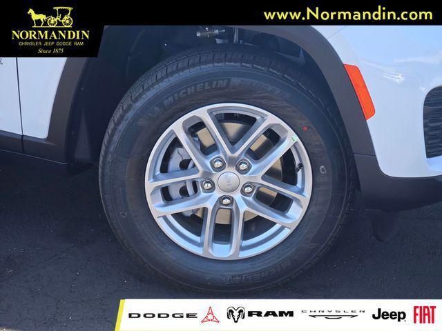 2026 Jeep Grand Cherokee GRAND CHEROKEE LAREDO X 4X4