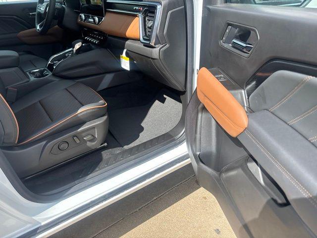2026 GMC Canyon AT4, 4WD