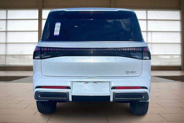 2026 INFINITI QX80 LUXE
