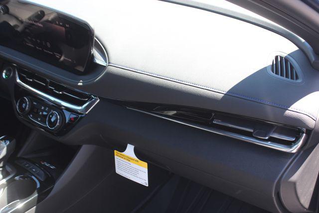 2026 Buick NV Sport Touring FWD