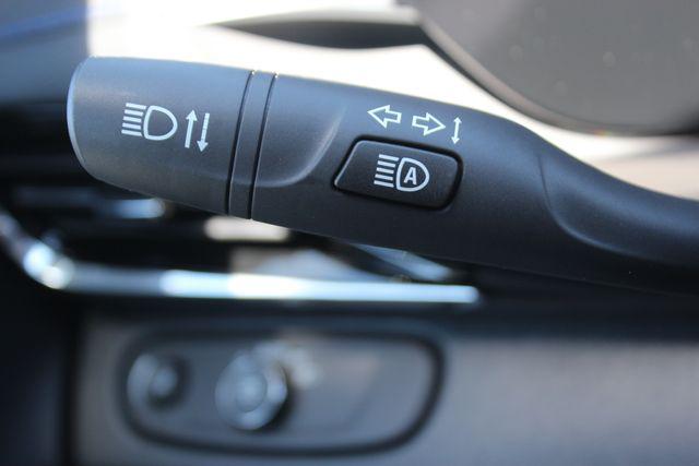 2026 Buick NV Sport Touring FWD