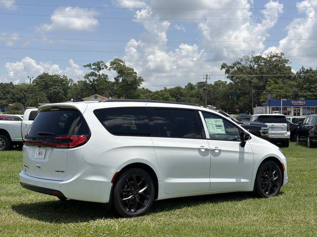 2027 Chrysler Pacifica Limited