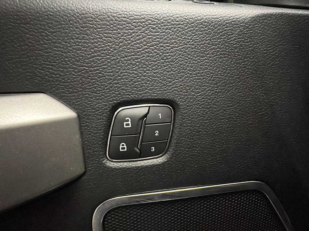 2020 Ford F-150 Lariat - Photo 14