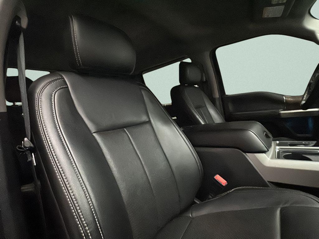2020 Ford F-150 Lariat - Photo 19