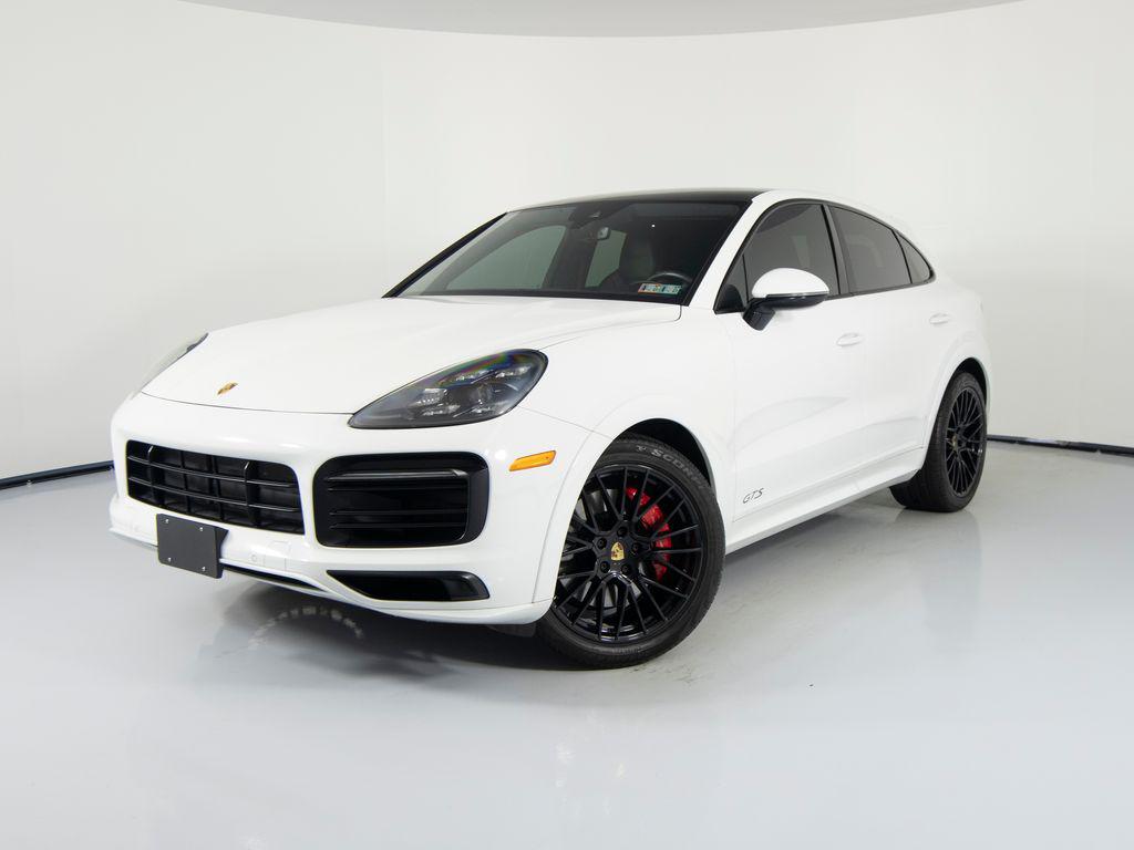 2021 Porsche Cayenne GTS's photo