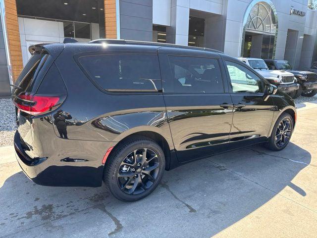 2027 Chrysler Pacifica PACIFICA LIMITED AWD 2027 Chrysler Pacifica PACIFICA LIMITED AWD