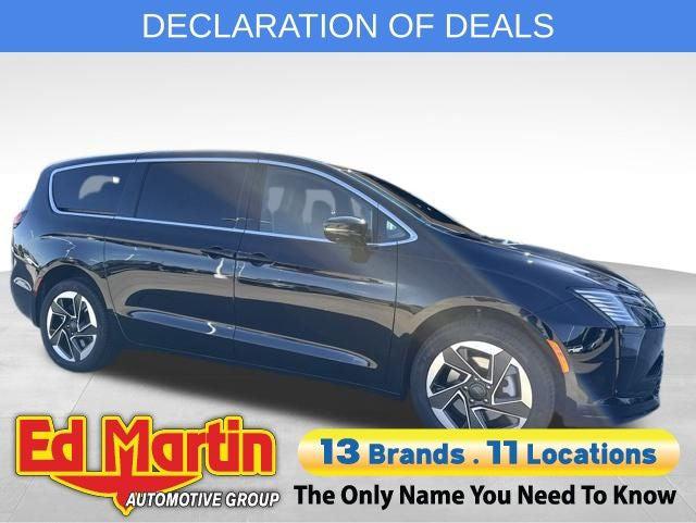 2027 Chrysler Pacifica PACIFICA LIMITED AWD