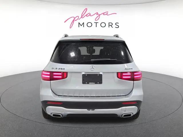 2026 Mercedes-Benz GLB 4MATIC