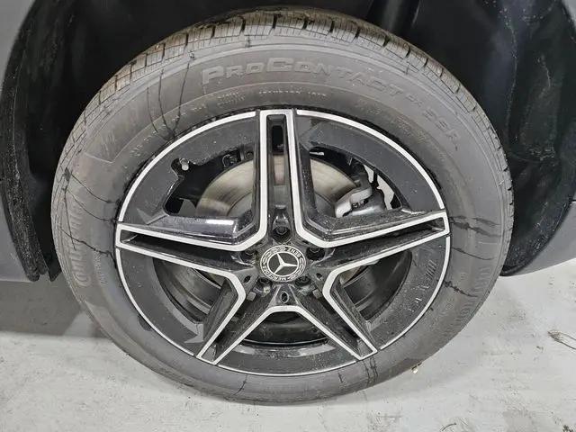 2026 Mercedes-Benz GLB 4MATIC