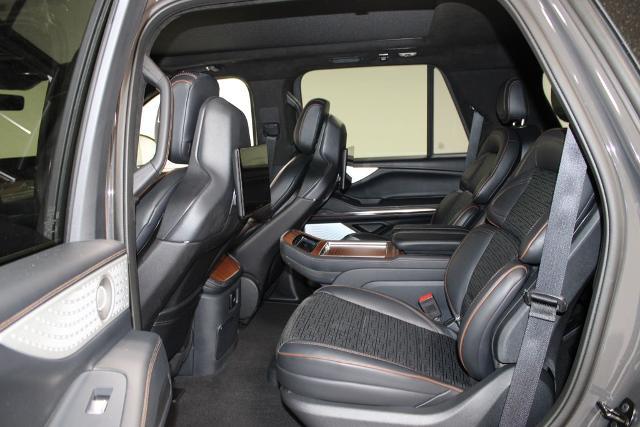 2025 Lincoln Navigator Black Label