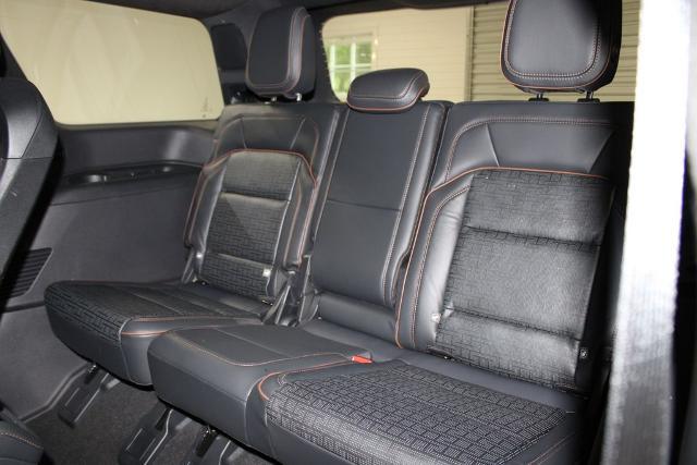 2025 Lincoln Navigator Black Label