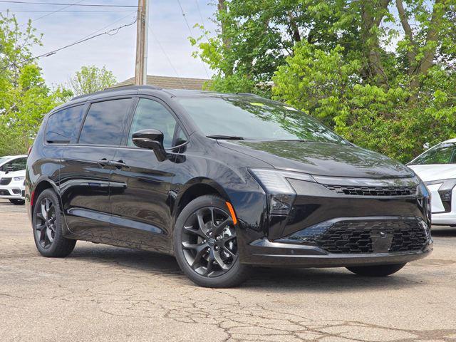 2027 Chrysler Pacifica PACIFICA LIMITED