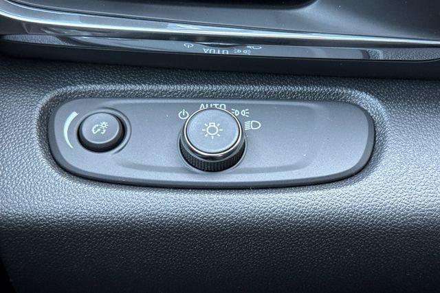 2026 Buick NV Preferred FWD