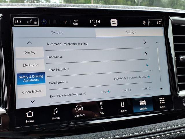 2027 Chrysler Pacifica Limited