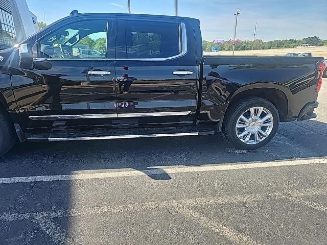 2022 Chevrolet Silverado 1500 4WD Crew Cab Short Bed High Country