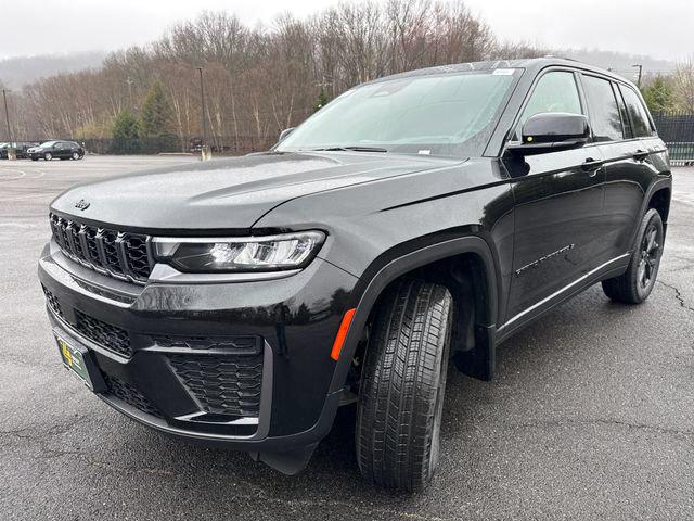 2026 Jeep Grand Cherokee GRAND CHEROKEE LAREDO ALTITUDE 4X4