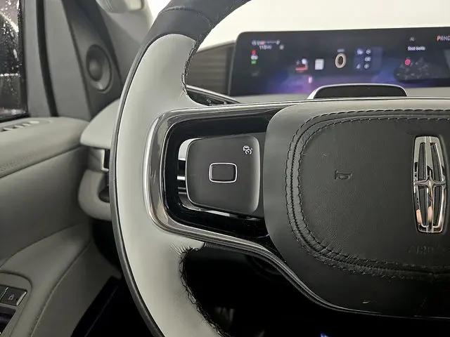 2026 Lincoln Navigator Black Label L