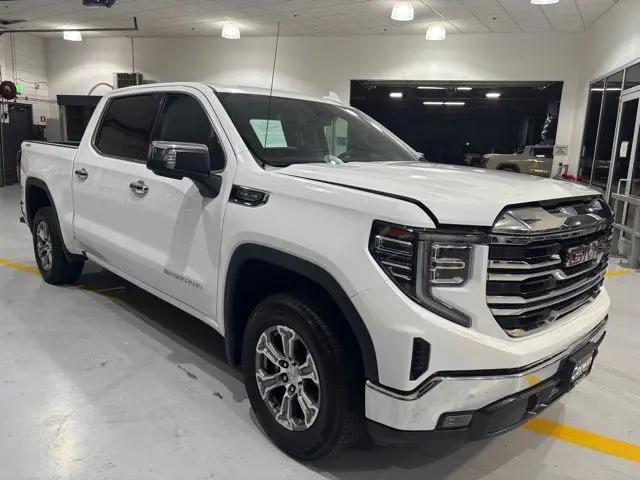 2025 GMC Sierra 1500 4WD Crew Cab Short Box SLT