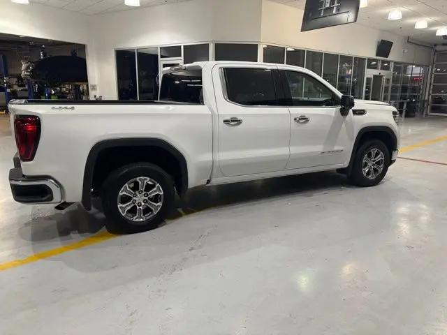 2025 GMC Sierra 1500 4WD Crew Cab Short Box SLT