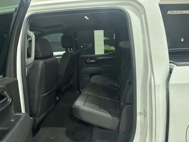 2025 GMC Sierra 1500 4WD Crew Cab Short Box SLT