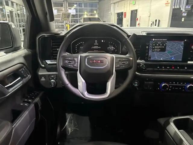 2025 GMC Sierra 1500 4WD Crew Cab Short Box SLT