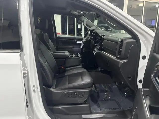 2025 GMC Sierra 1500 4WD Crew Cab Short Box SLT