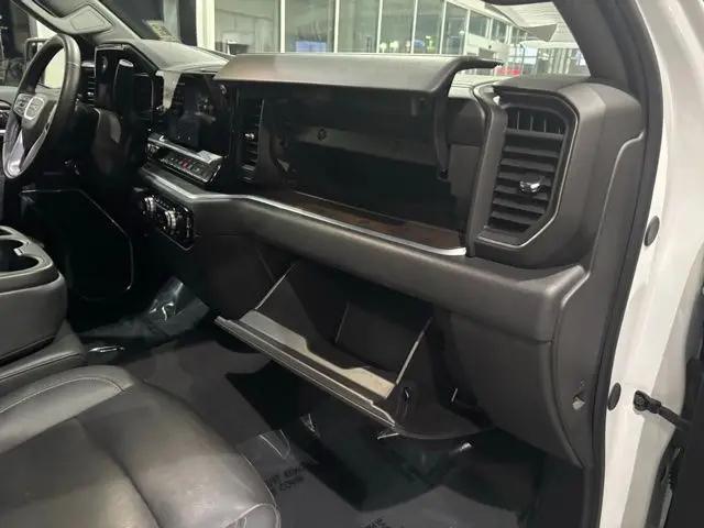 2025 GMC Sierra 1500 4WD Crew Cab Short Box SLT