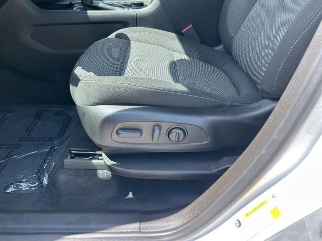 2022 Chevrolet Traverse FWD LT Cloth