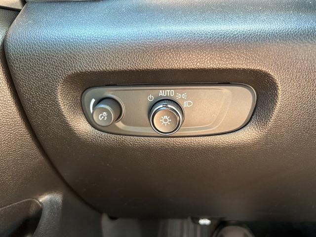2022 Chevrolet Traverse FWD LT Cloth