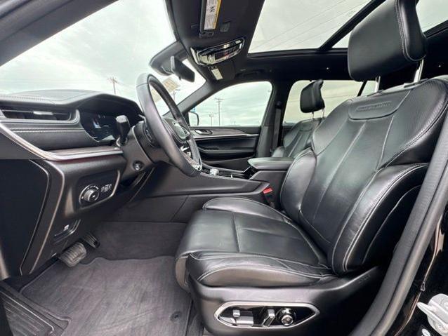 2022 Jeep Grand Cherokee L Overland 4x2